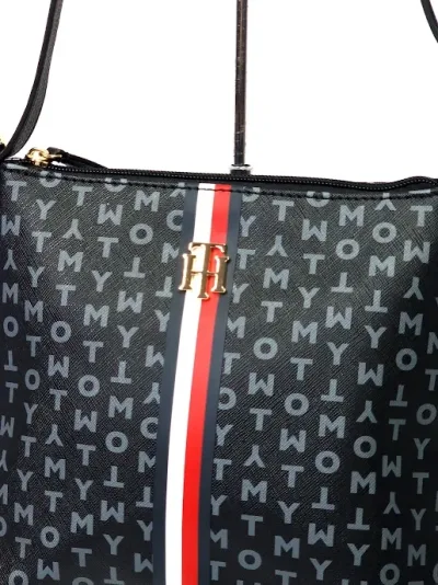 Bolso Tommy Hilfiger color negro