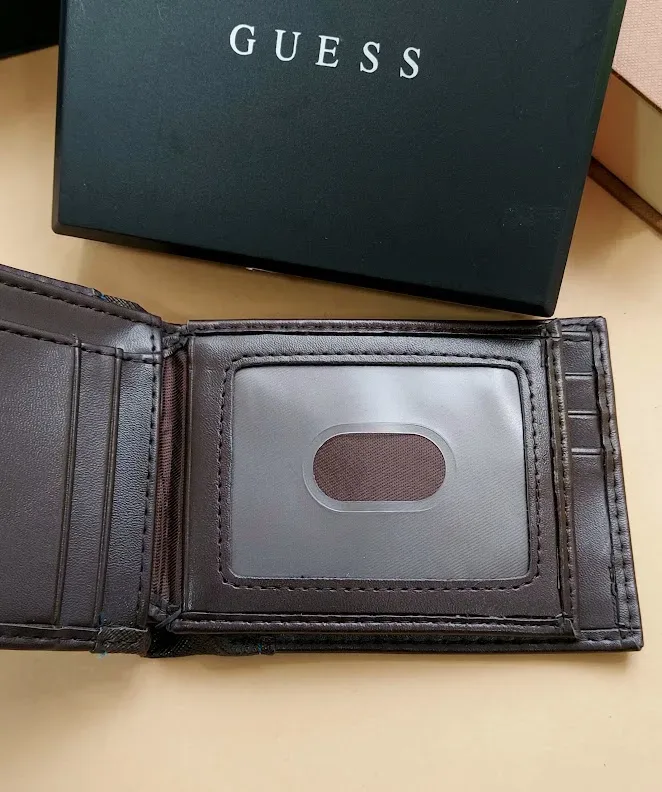 Billetera Guess para caballero color café
