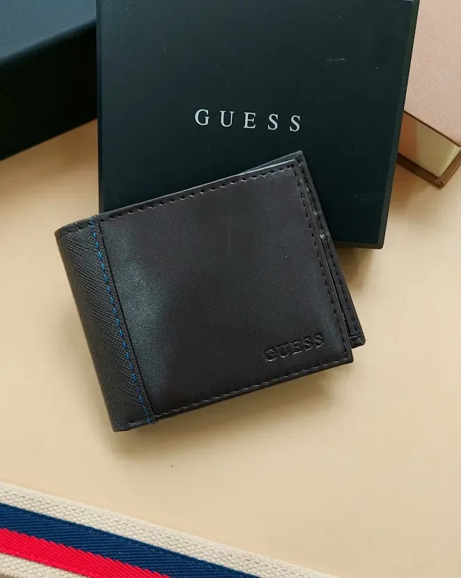 Billetera Guess para caballero color café