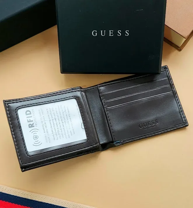 Billetera Guess para caballero color café