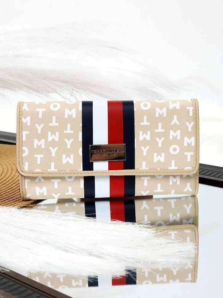 Cartera Tommy Hilfiger para dama color beige