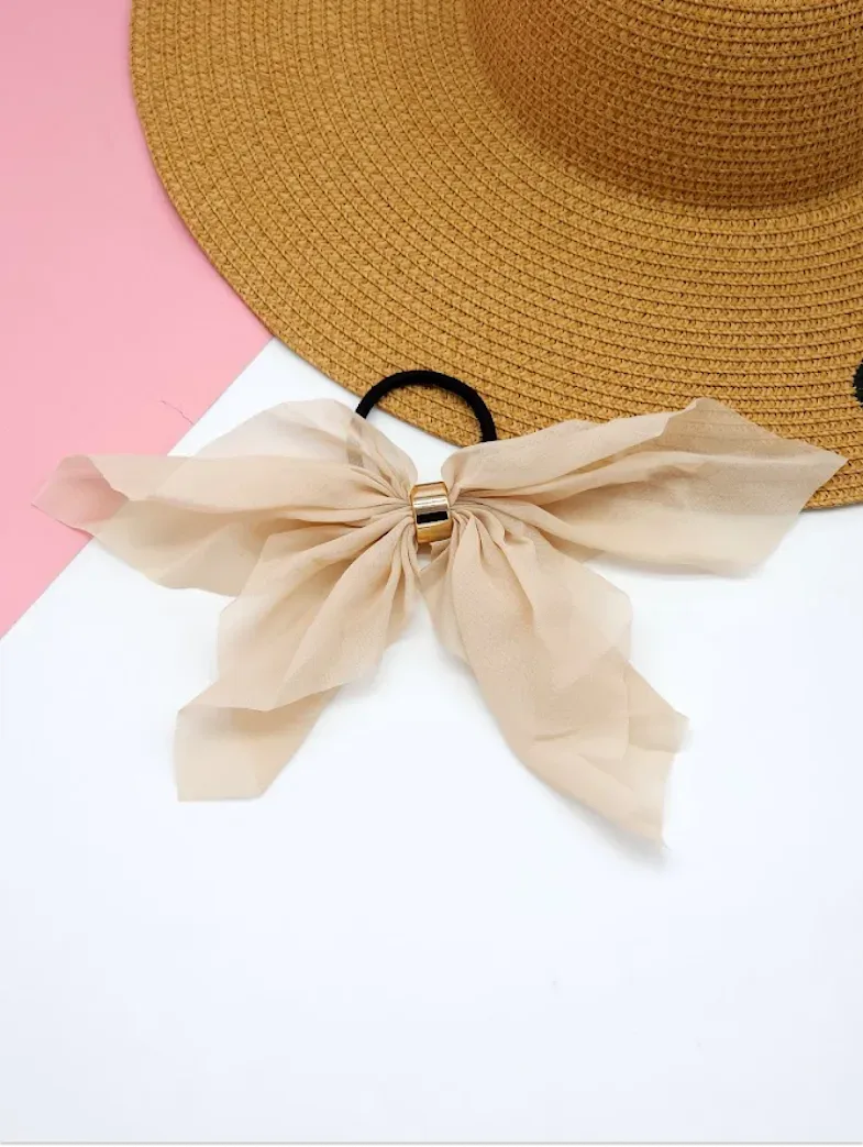 cola color beige