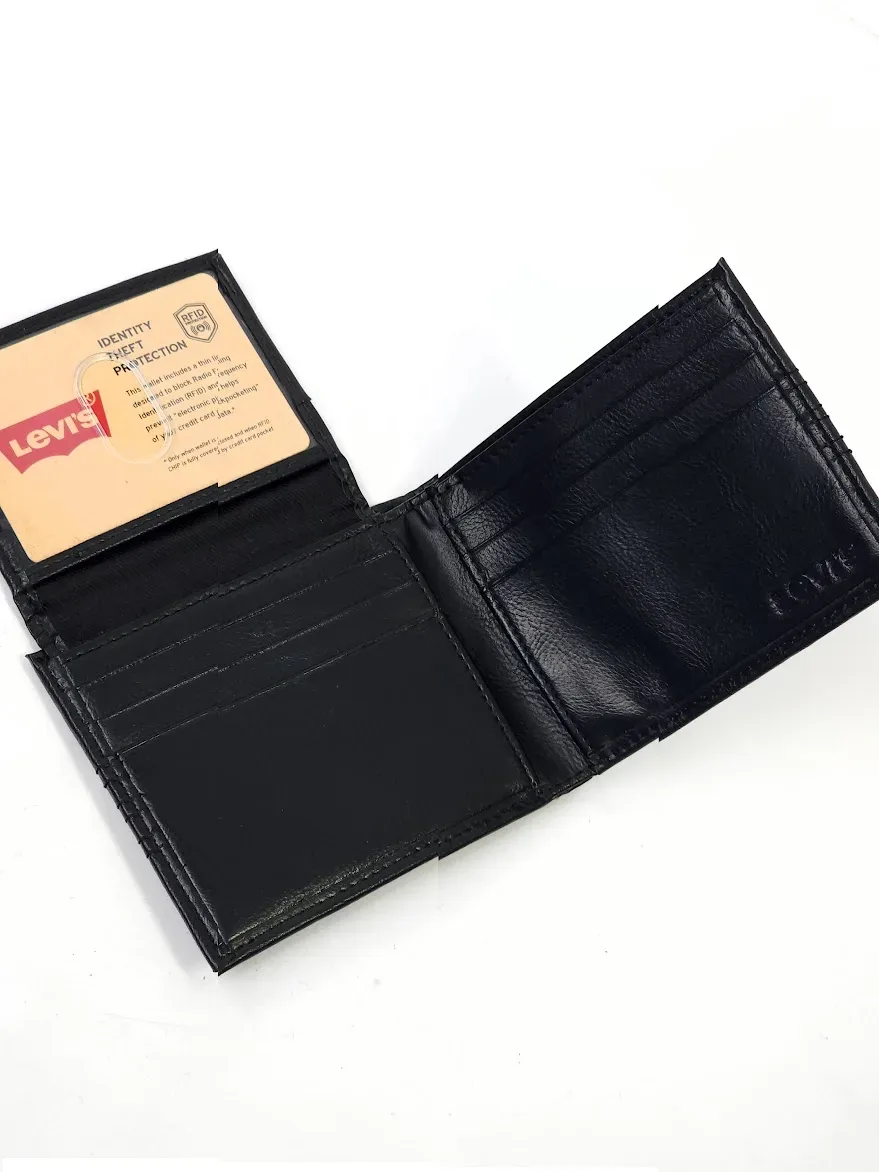 Billetera LEVIS para caballero color negro