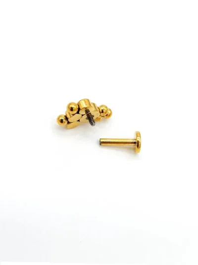 Piercing de acero inoxidable