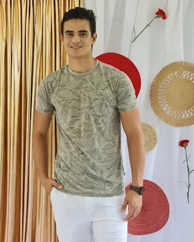 Camiseta Indigo para caballero con estampado de hojas