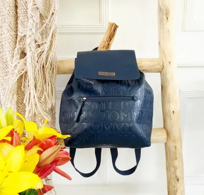 Mochila Tommy Hilfiger para dama color azul