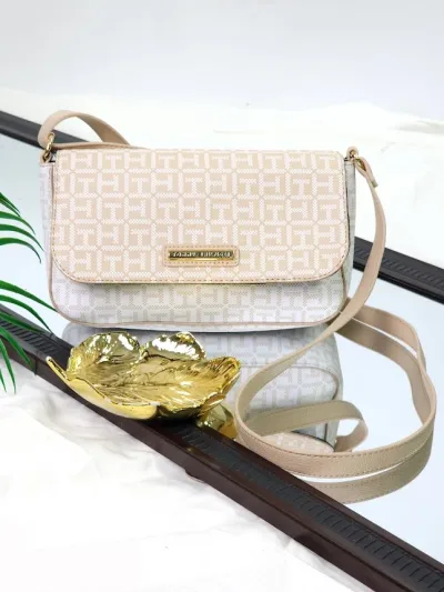 Bolso Tommy Hilfiger para dama color beige