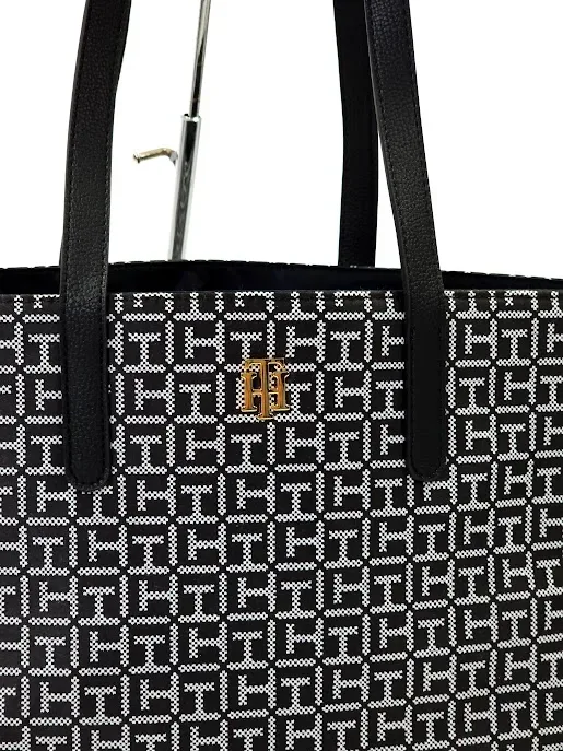 Bolso Tommy Hilfiger para dama color negro