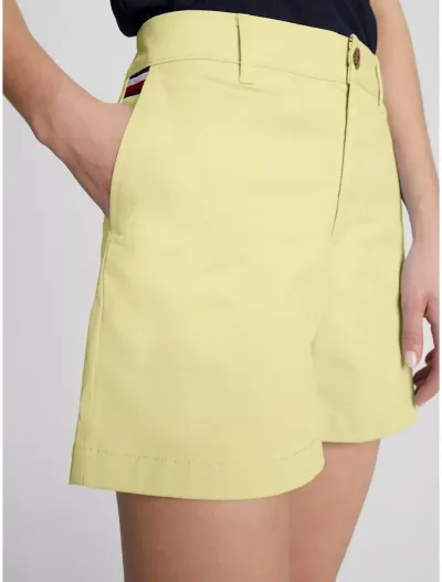 Short Tommy Hilfiger para dama color amarillo