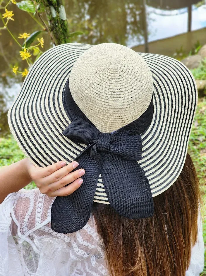 Sombrero para dama color beige y negro