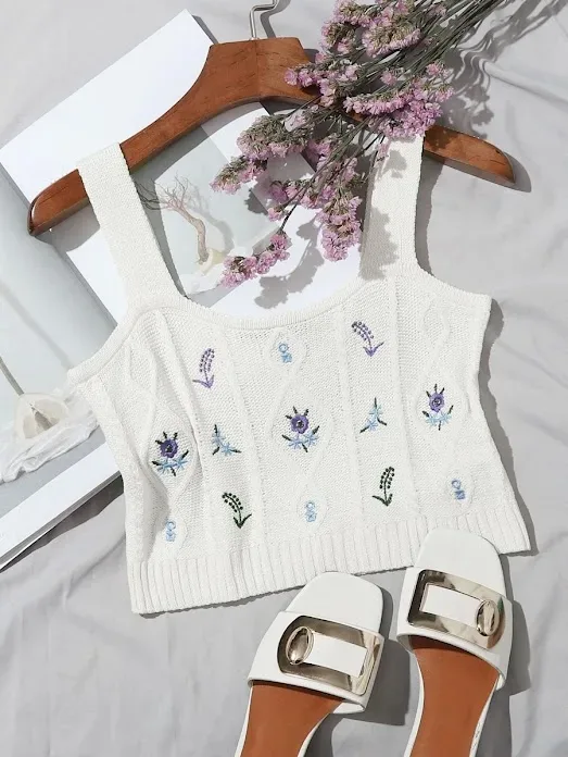 Top tejido para dama color blanco con diseño de flores