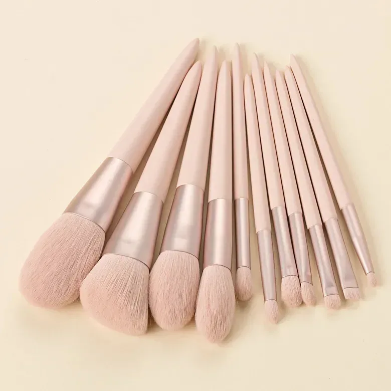 Set de brochas de maquillaje y estuche