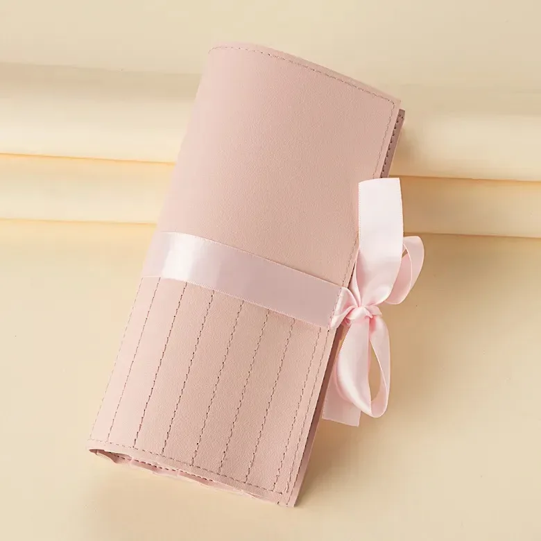 Set de brochas de maquillaje y estuche