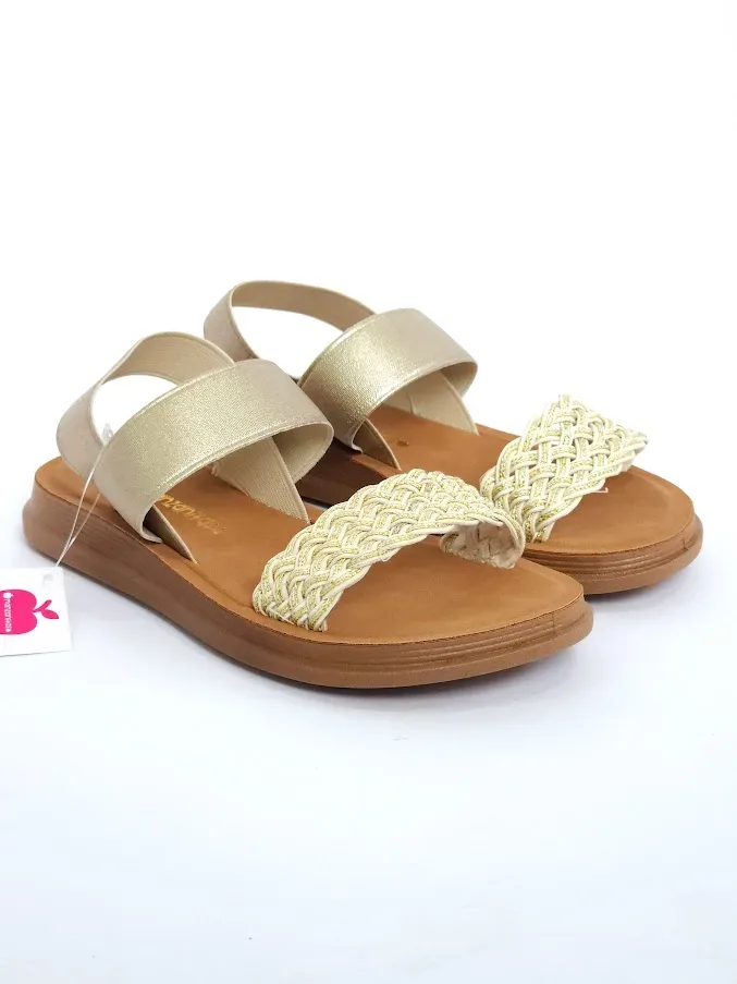 Sandalias para niña Dorado