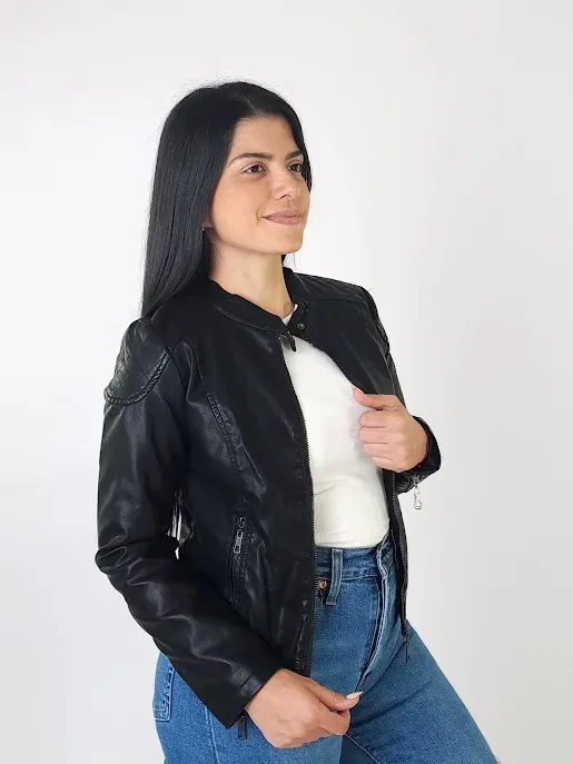 Jacket Salvaje para dama color negro