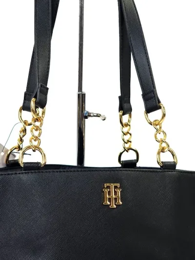 BolsoTommy Hilfiger para dama color negro