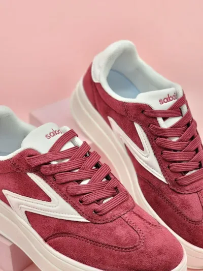 Tennis Sabata para dama 1411203A BURGUNDY