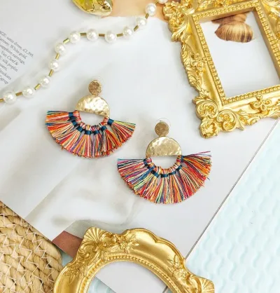 Aretes para dama de fantasía con 7 nudos