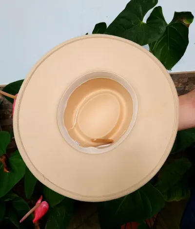 Sombrero para dama color beige