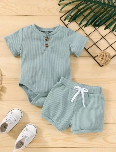 Conjunto para niño color verde menta