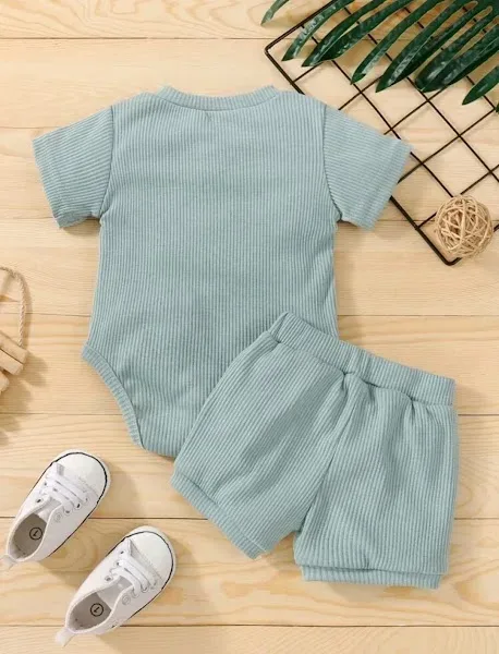 Conjunto para niño color verde menta
