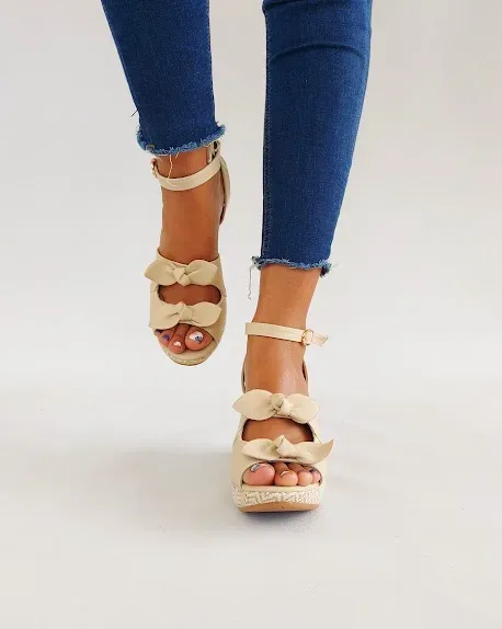 Sandalias para dama color beige SD45414
