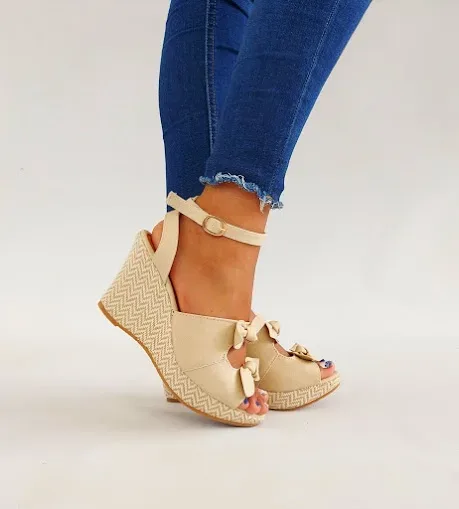 Sandalias para dama color beige SD45414