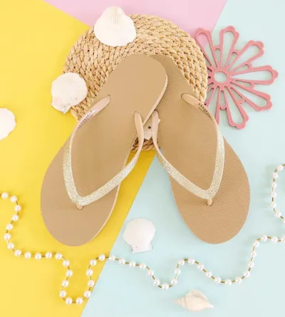 Sandalias Aeropostales para dama color dorado