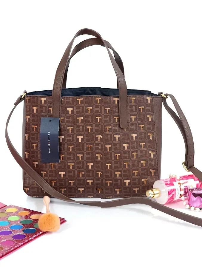 Bolso de hombro Tommy Hilfiger para dama color café