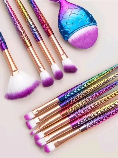 Set de brochas de maquillaje diseño de sirena multicolor