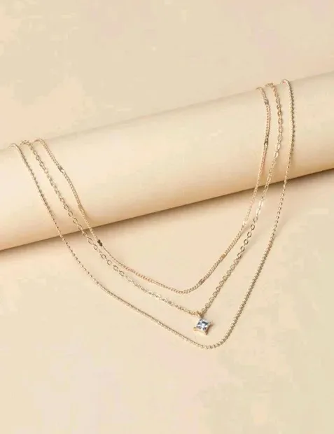 Collar para dama color dorado