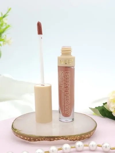 Labial AMUSE liquido matte tono Lingerie