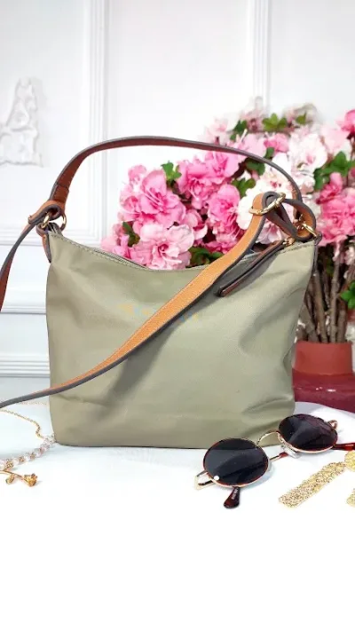 Bolso de hombro Tommy Hilfiger para dama color gris
