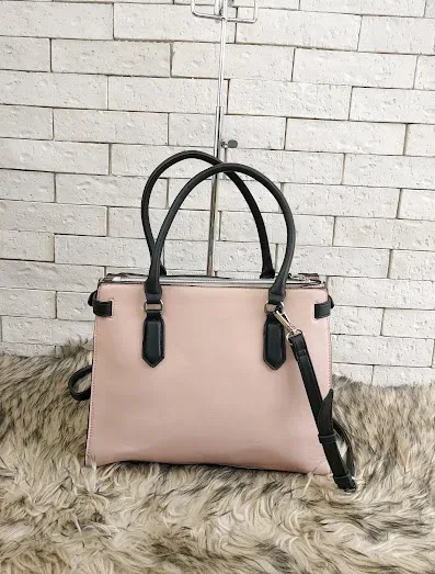 Bolso Nine West para dama color rosado, beige y negro