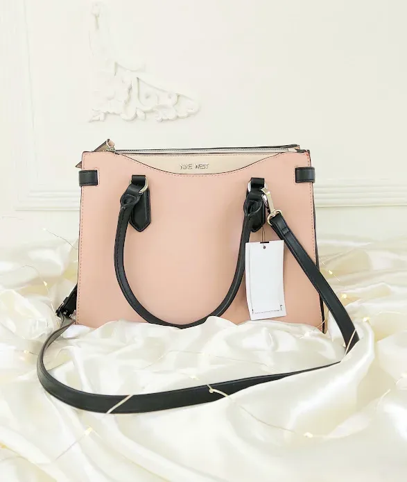 Bolso Nine West para dama color rosado, beige y negro