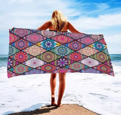 Toalla de playa con estampado de mandaloa