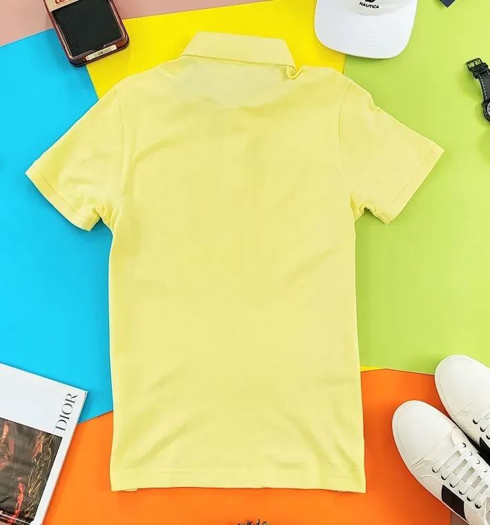 Camiseta Tommy Hilfiger Slim Fit para caballero color amarillo