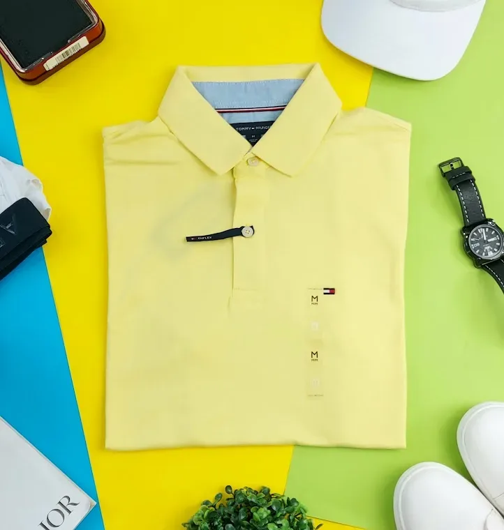 Camiseta Tommy Hilfiger Slim Fit para caballero color amarillo