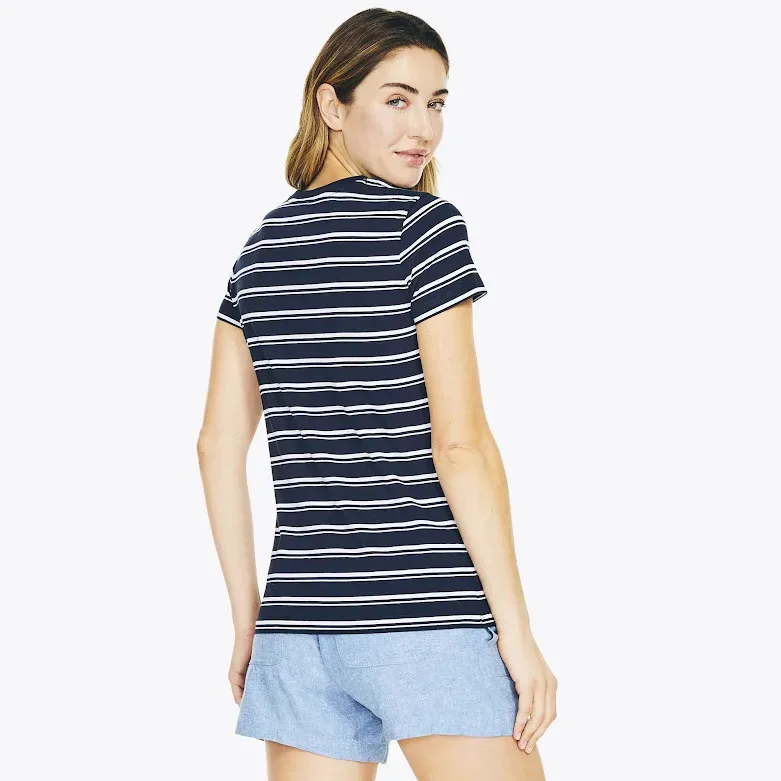 Camiseta Nautica para dama diseño a rayas