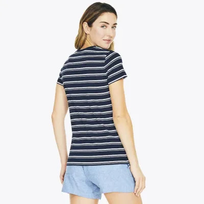 Camiseta Nautica para dama diseño a rayas