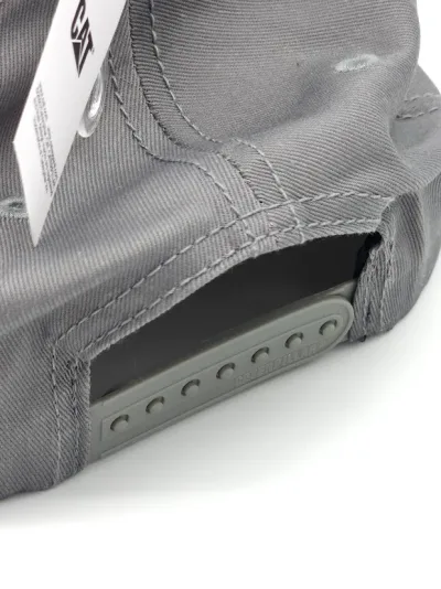 Gorra CATERPILAR para caballero color gris