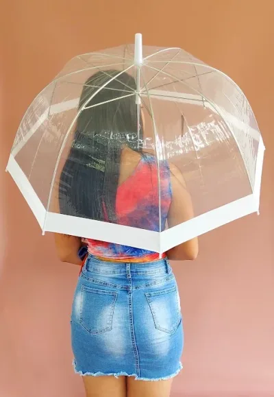 Sombrilla transparente con franja blanca