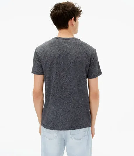 Camiseta Aereopostal para caballero color gris oscuro