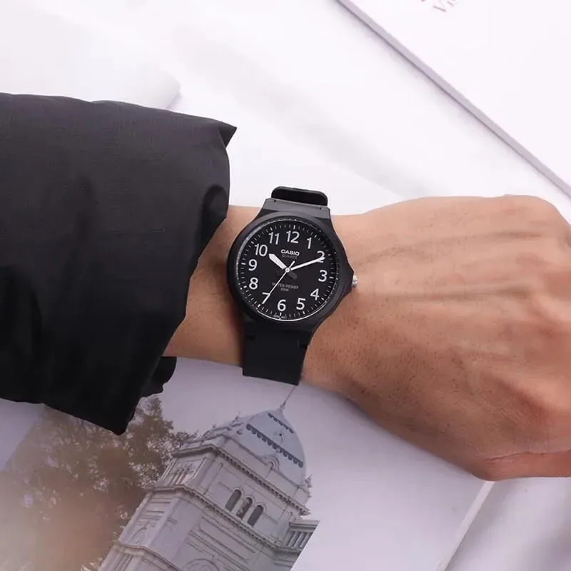 Reloj CASIO para caballero MW-240-1BVDF