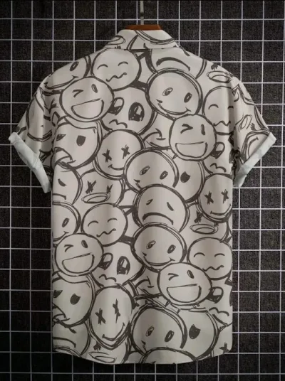 Camisa para caballero con estampado de dibujos animados.