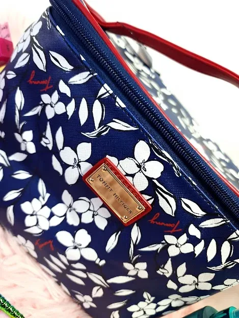 Cosmetiquera Tommy Hilfiger para dama color azul