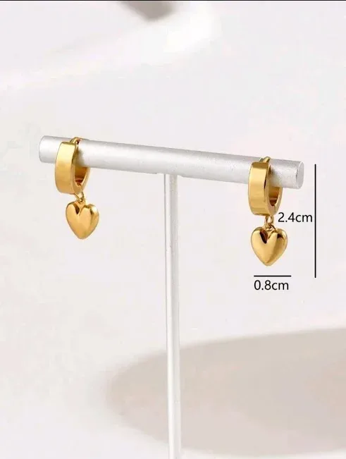 Argollas de acero inoxidable para dama con dije de corazón