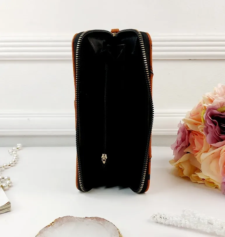 Cartera XOXO para dama color café
