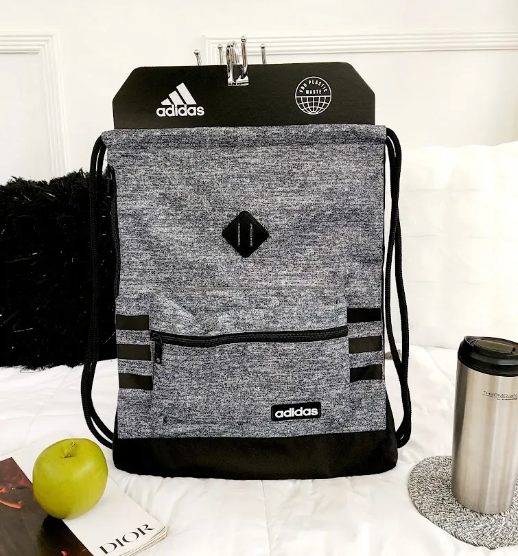 Bolso Adidas para caballero color gris y negro