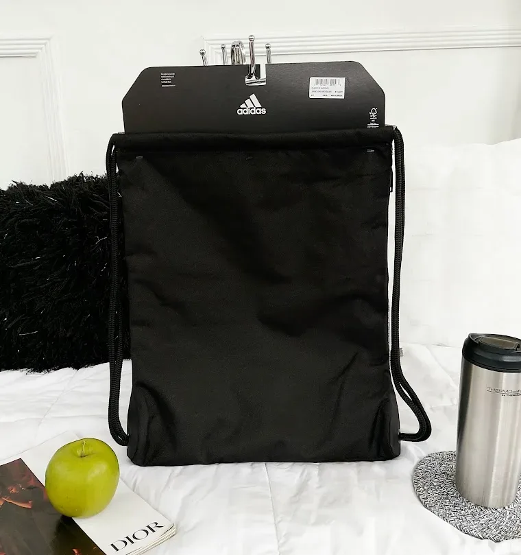 Bolso Adidas para caballero color gris y negro